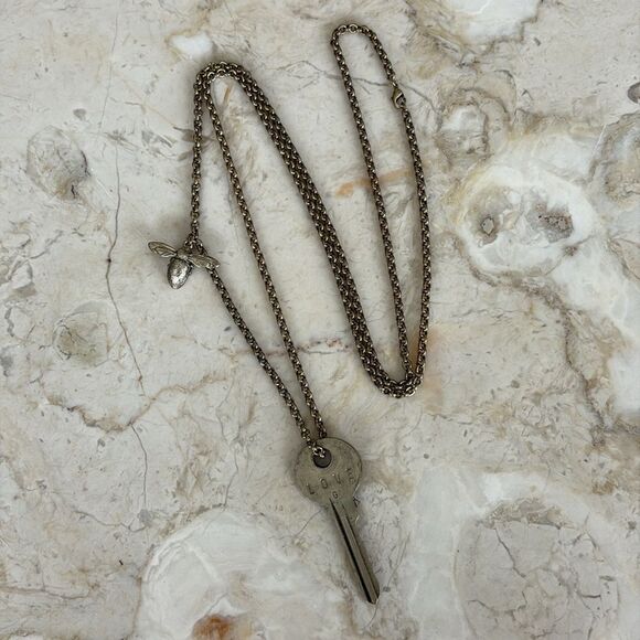 The Giving Keys Bee “Love” Vintage Key 36” Rolo Chain - Picture 2 of 8
